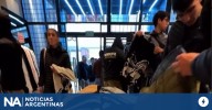 Una Pyme textil se aburrió de tanta queja y atrajo colas con ofertas de ropa entre $5000 y $20 mil