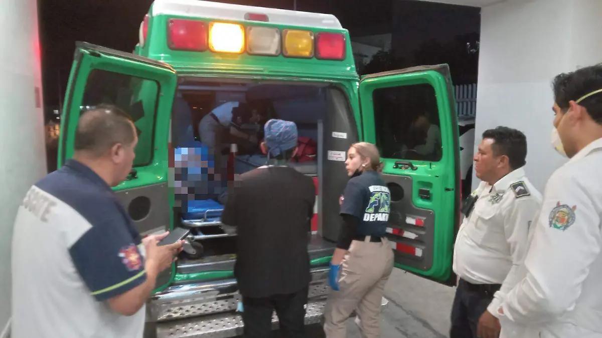 Policía Morelia auxilia a hombre que se lesionó con un arma blanca en el Centro Histórico