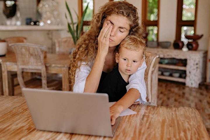 El 78% de las madres españolas se sienten sobrecargadas mentalmente, 10 puntos por encima de la media europea