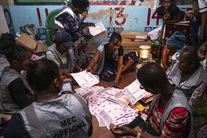 Former Malawi President Peter Mutharika has a strong lead in partial election results