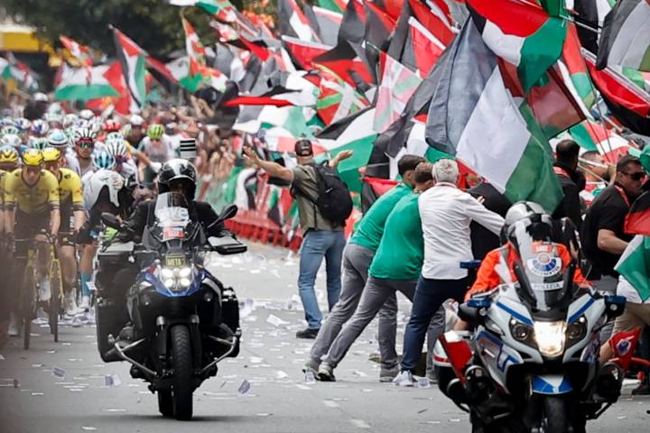 Las protestas contra Israel obligan a suspender el final de la etapa de la Vuelta en Bilbao