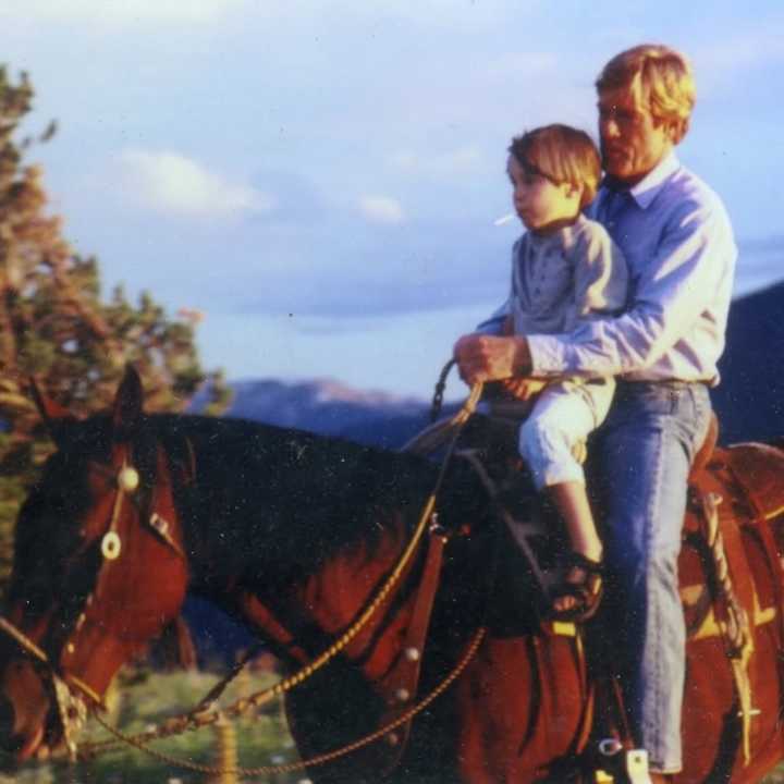Robert Redford’s Grandchildren Share Rare Photos of Actor After His Death