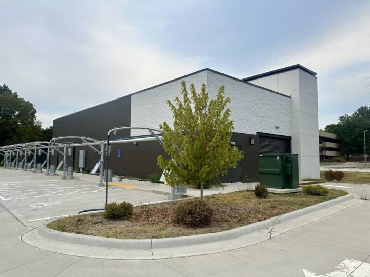 New car wash that never opened gets fresh start