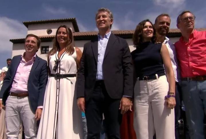 Ayuso arropa a Feijóo en Arganda y justifica su plantón al Supremo con críticas a Sánchez y al Gobierno