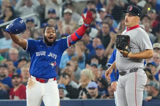 Varsho conecta su 5to grand slam, Azulejos vencen 6-1 a Medias Rojas y siguen liderando división