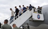 Llega al país el primer avión con argentinos deportados por Estados Unidos