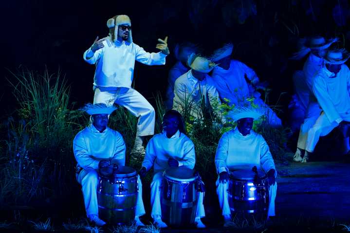 Bad Bunny culmina su residencia en Puerto Rico instando a combatir el odio con amor