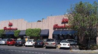 Banda somete a trabajadores de Sanborns de Huexotitla y roban joyería por 65 mil pesos