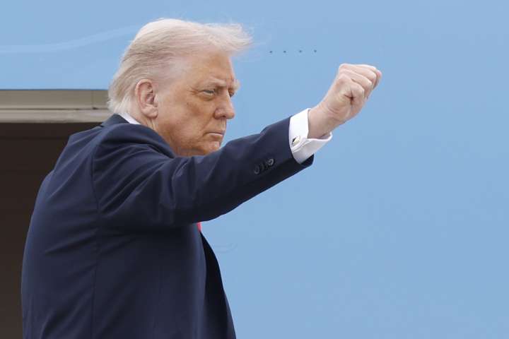 Trump won't stop bragging about his ballroom