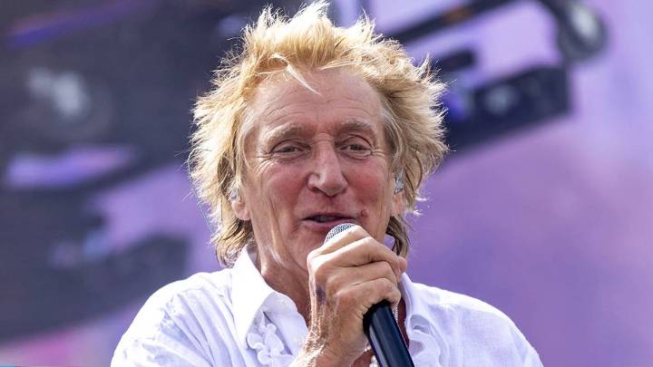 Rod Stewart Almost Passed on the Song That Became His Final Big Hit