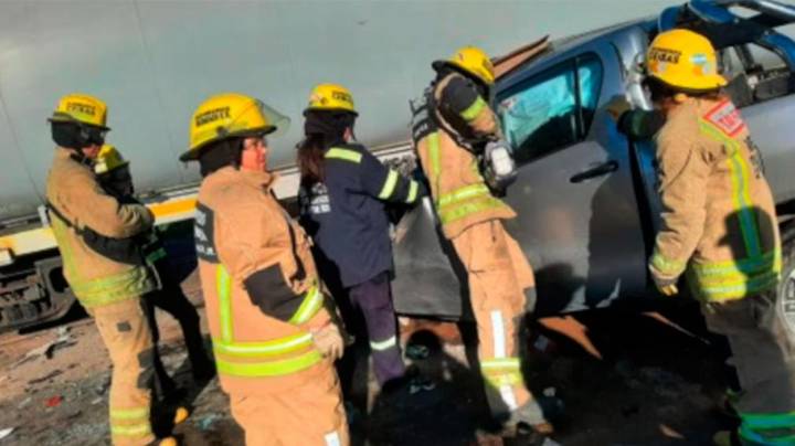 Tragedia en Entre Ríos: tres amigos murieron al chocar su camioneta contra un tren de carga