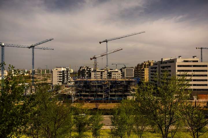 El valor de la vivienda alcanza los 2.093 euros por metro cuadrado, el máximo en 17 años