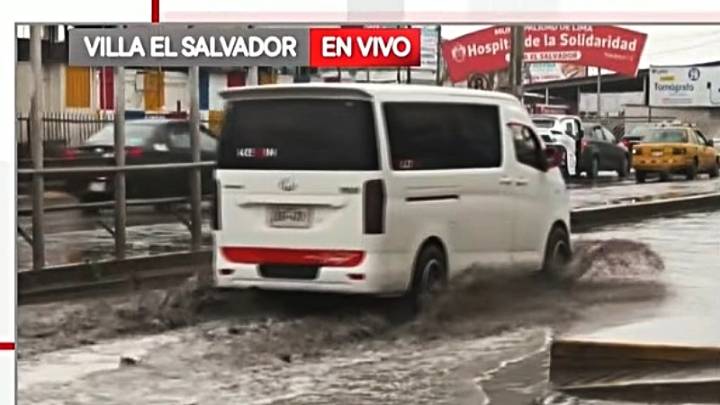 Villa El Salvador registra agua empozada en diversas calles tras lloviznas
