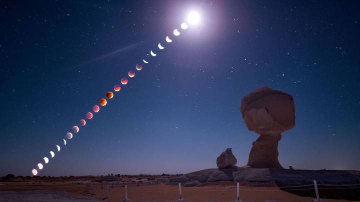 Breathtaking timelapse photos capture September's blood moon total lunar eclipse over Egypt's White Desert