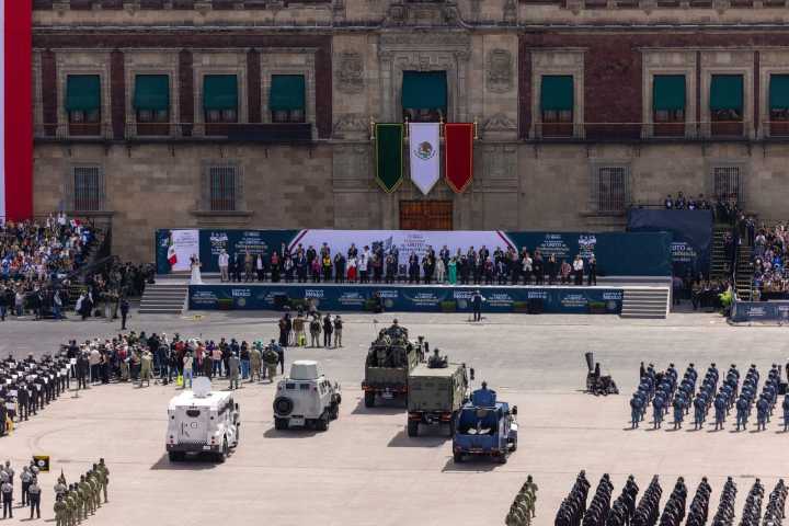 Ninguna injerencia es posible en nuestra patria: presidenta Claudia Sheinbaum preside el desfile cívico militar por el 215 aniversario del grito de la independencia