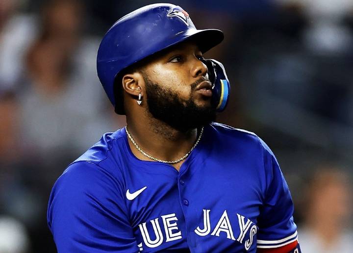 Azulejos triunfó 7-1 y aumenta ventaja sobre Yankees