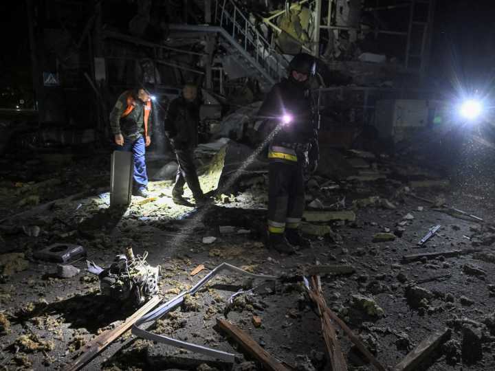 Major Russian drone, missile attack hits Kyiv, causing casualties