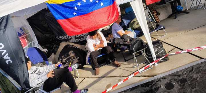 Venezolanos en huelga de hambre durante más de 257 horas claman por respuesta de la CPI.