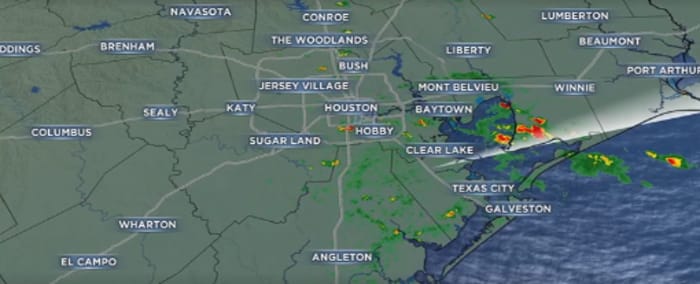 LIVE RADAR: Storm cells moving towards Houston area