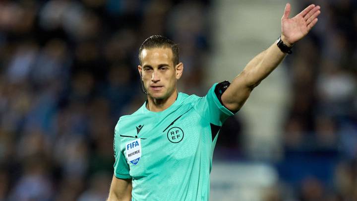 Alerta en el derbi: Alberola Rojas pitará al Real Madrid ante el Atlético