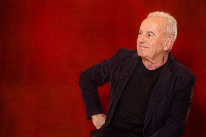 Víctor Manuel publica el primer adelanto de su nuevo álbum