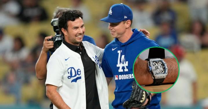Checo Pérez presume millonario Richard Mille en el Dodger Stadium; ¿Cuánto cuesta el lujoso reloj del mexicano?
