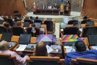 Comunidad LGBTIQ+ presenta iniciativas en el Segundo Parlamento Diverso