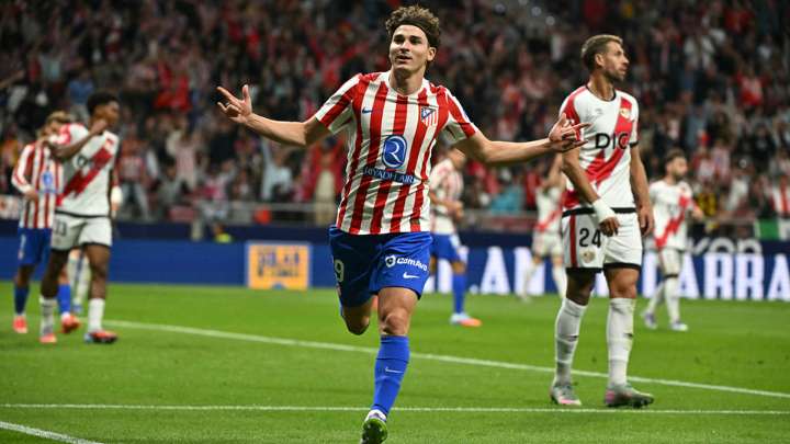 Con tres goles de Julián Alvarez, Atlético de Madrid venció a Rayo Vallecano