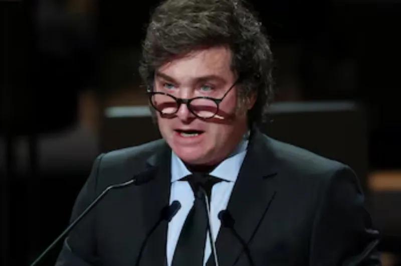 Milei participó por video de un acto de VOX y calificó a Charlie Kirk como "mártir de la libertad"
