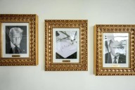 Trump sustituye un retrato de Biden por una firma automática en la galería presidencial de la Casa Blanca