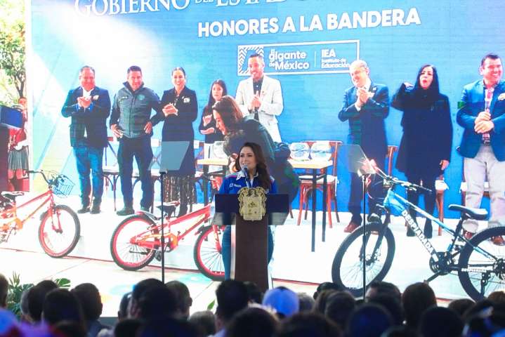 Tere Jiménez presenta su tercer informe ante habitantes de Pabellón de Arteaga, Tepezalá y San José de Gracia