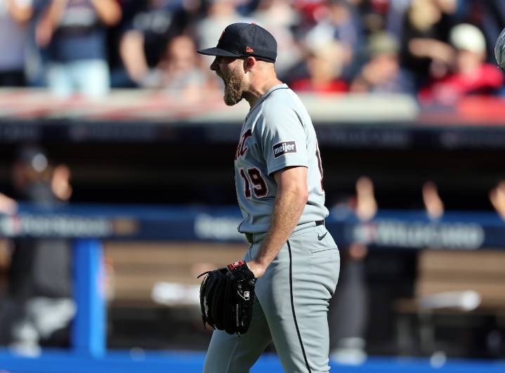 Tigers reliever saves wild Game 1 going one pitch at a time