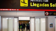 Largas esperas para pasar controles en Barajas por la huelga de vigilantes