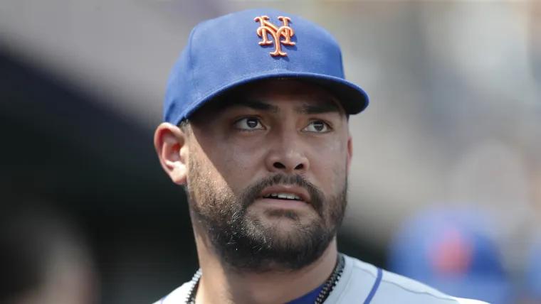 After Phillies rout, Mets refuse to pull plug on Sean Manaea for now