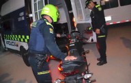 Autoridades recuperan moto robada escondida en un parqueadero de Suba