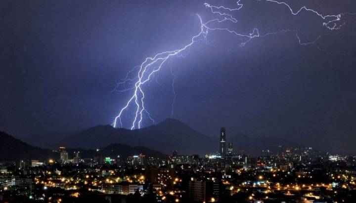 Emiten alerta por tormentas eléctricas para la RM