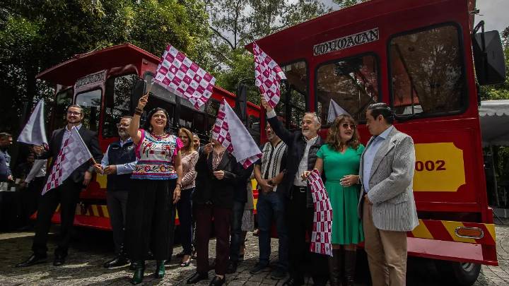 Tranvías eléctricos “Frida Khalo y Diego Rivera” arrancan operaciones en centro Coyoacán