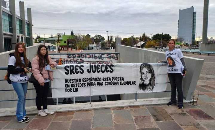 La madre de Lía Falcón denunció maniobras dilatorias de los defensores del acusado