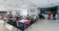 Critica a un bar por cobrarle diez céntimos por un hielo y se lleva un zasca del dueño: «Está en la carta»