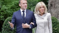 Los Macron presentarán pruebas científicas para demostrar que Brigitte es mujer