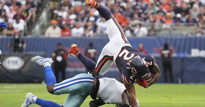 NFL Roundup | Taylor's 3 TDs lead Colts to 3-0 start