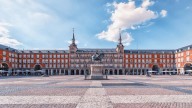 Carolina Herrera desfilará en la Plaza Mayor de Madrid este mes de septiembre: "Fue fuente de inspiración"