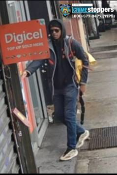 Gunman wanted in Queens cellphone store robbery spree