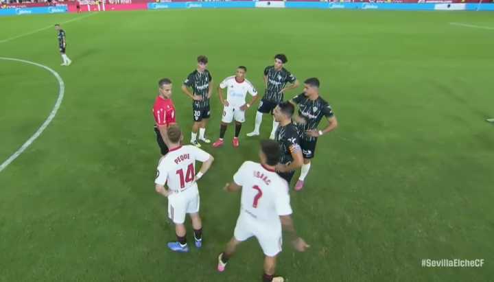 "Un avance evidente": Alexis Sánchez debutó con Sevilla y así reaccionaron los hinchas