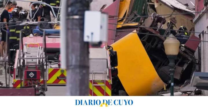Al menos 15 personas murieron al descarrilar el funicular de Gloria, un atractivo turístico Lisboa