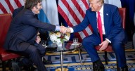 Gobiernos de Trump y Milei ratifican conversaciones para que argentinos ingresen sin visa a EE.UU.