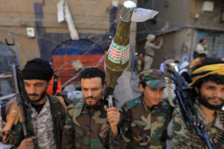 Los rebeldes hutíes de Yemen anuncian el "éxito" de dos ataques aéreos contra Israel