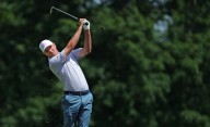 Deadspin | Steven Alker ties Mike Weir atop Pure Insurance leaderboard
