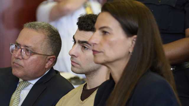 Judge warns DOJ over conduct in Mangione case