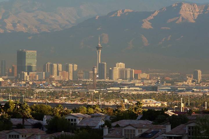 Las Vegas weather: sunny and dry Monday, possible storms this week